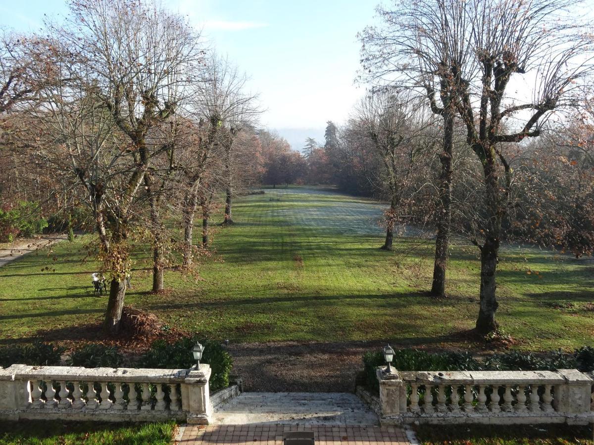 Chateau De Laroche Bed & Breakfast Vianne Bagian luar foto